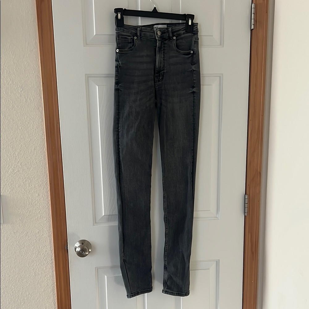 Zara Women's Gray Jeans with slit